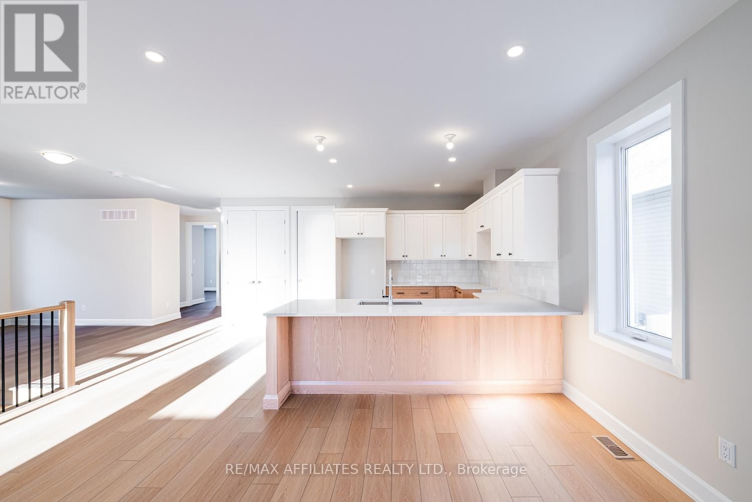 105 RABB STREET Image 12