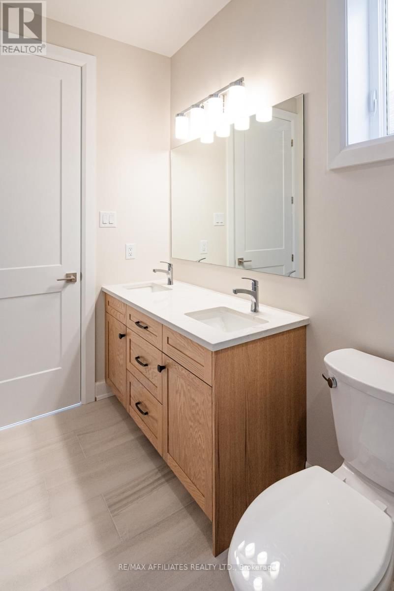 105 RABB STREET Image 16