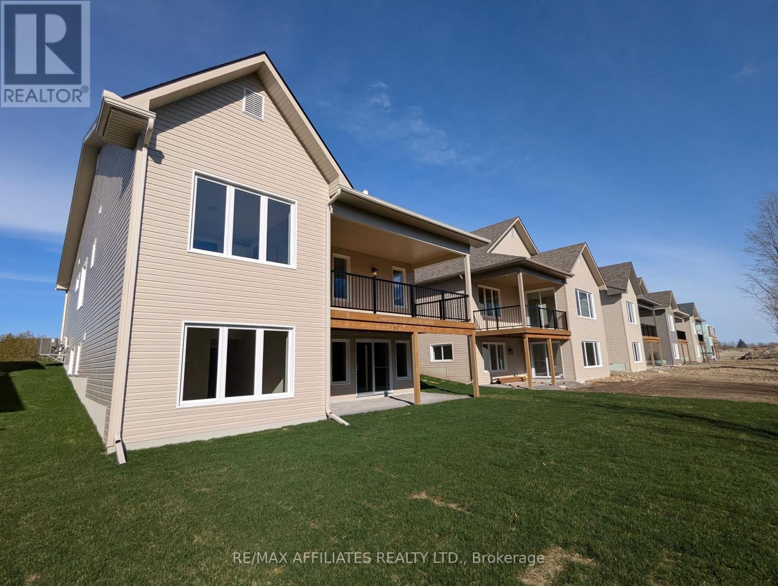 105 RABB STREET Image 40