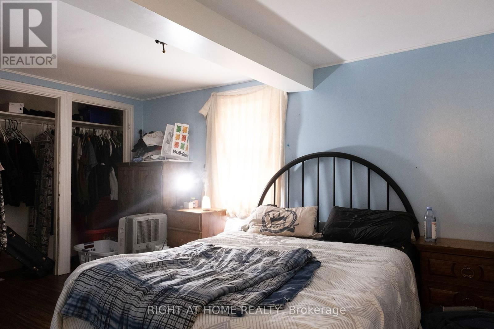 229 ELGIN STREET WEST Image 20