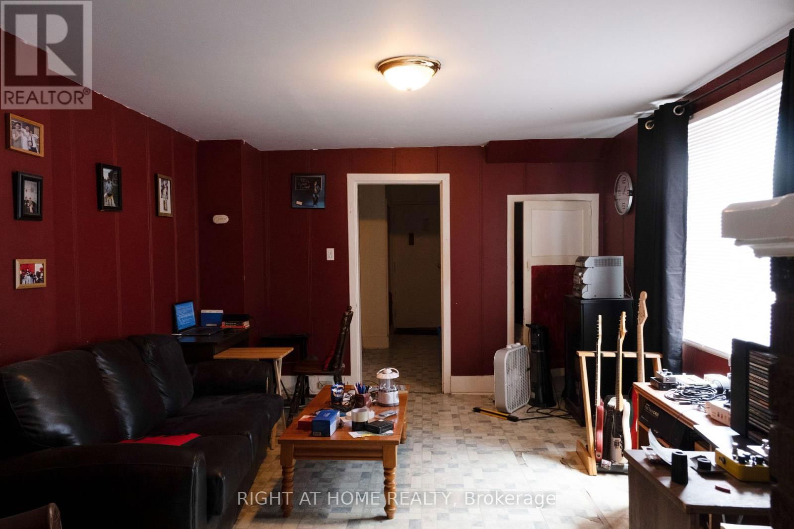 229 ELGIN STREET WEST Image 23