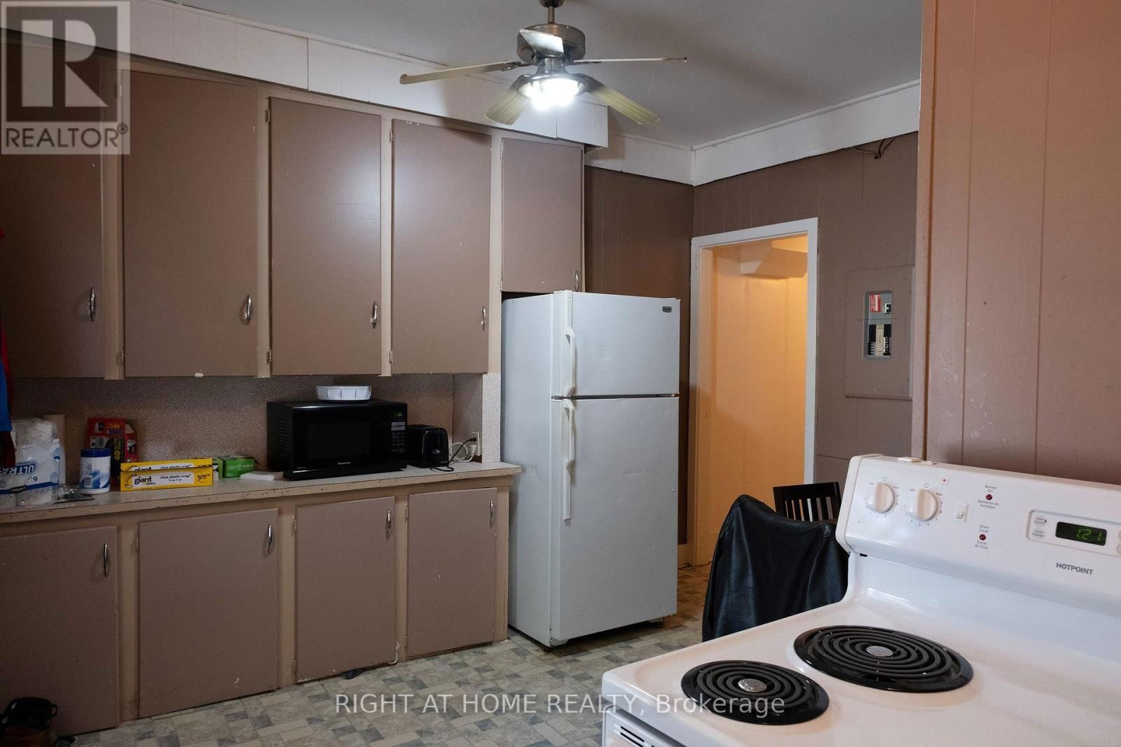 229 ELGIN STREET WEST Image 25