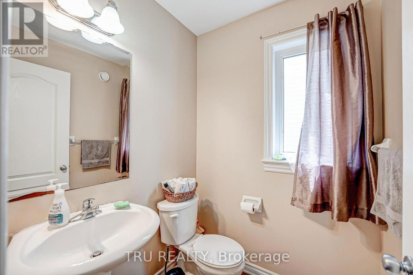 536 GOLDEN SEDGE WAY Image 12