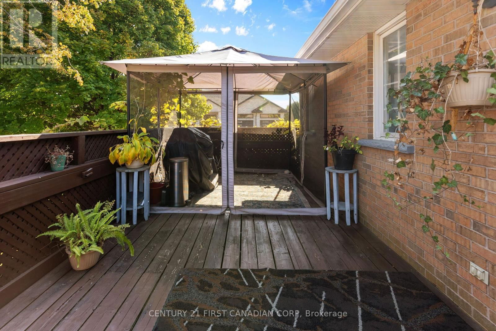 38 ST. MICHAEL'S STREET Image 20