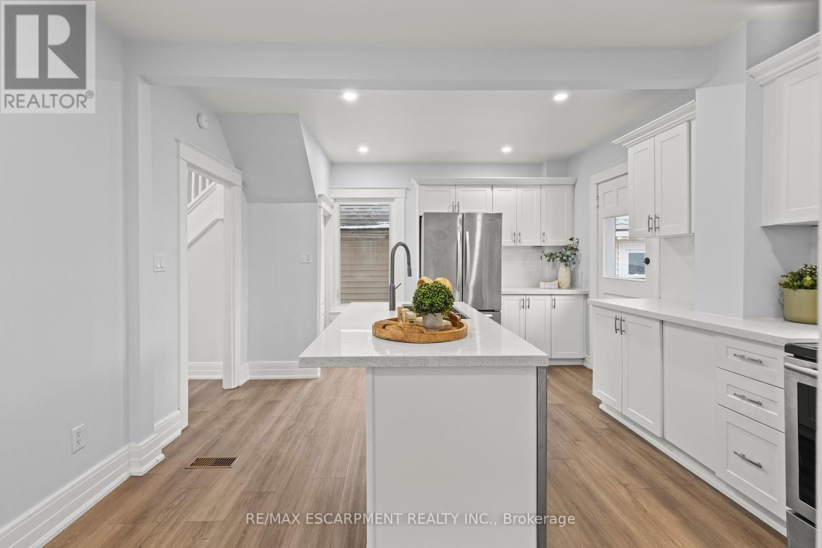 2 BERRYMAN AVENUE Image 12