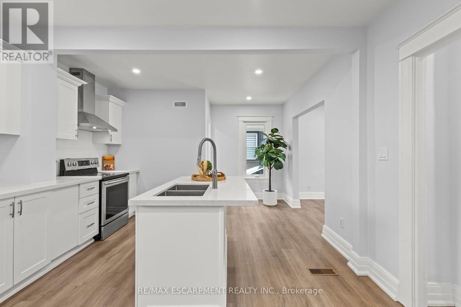 2 BERRYMAN AVENUE Image 14