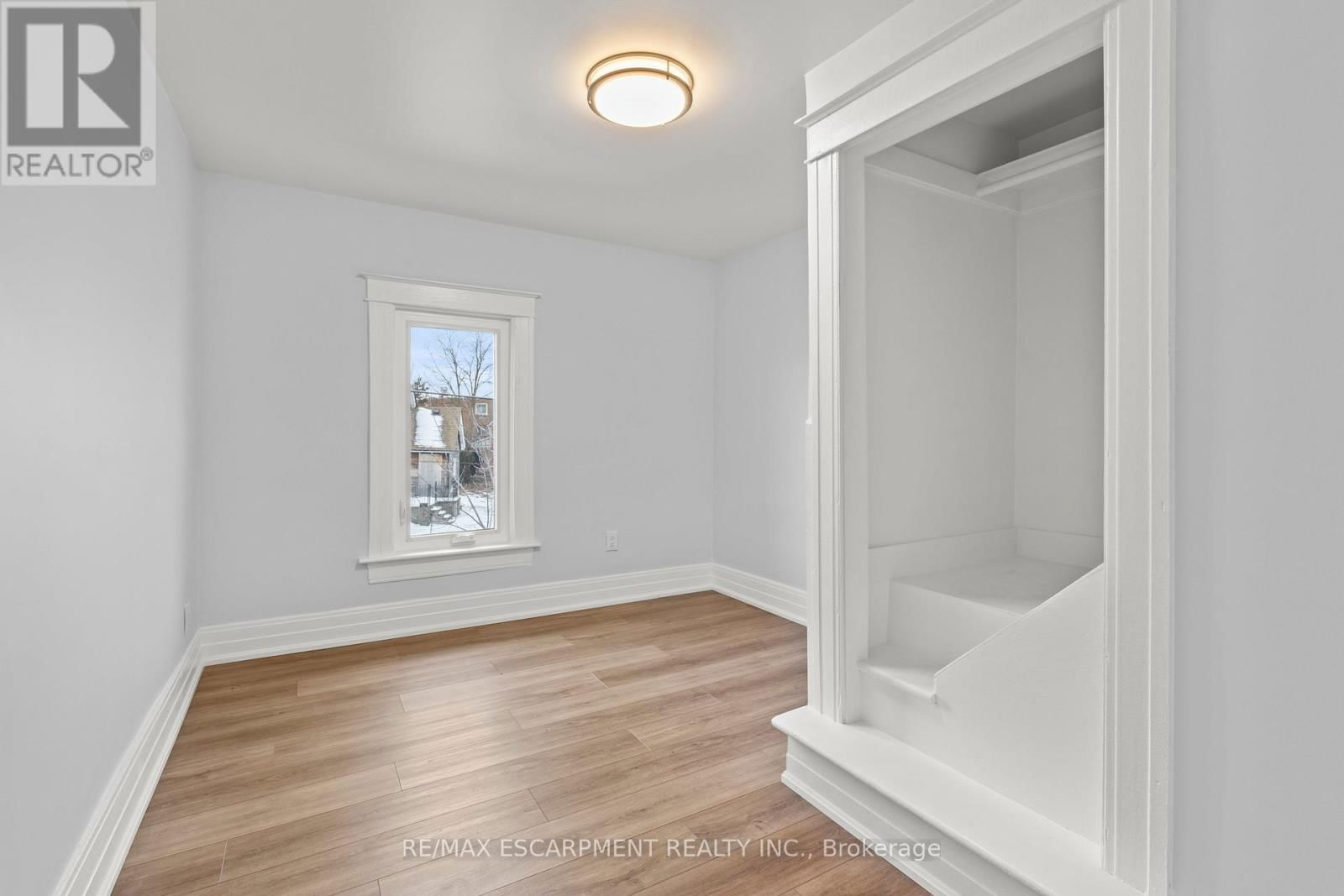 2 BERRYMAN AVENUE Image 17