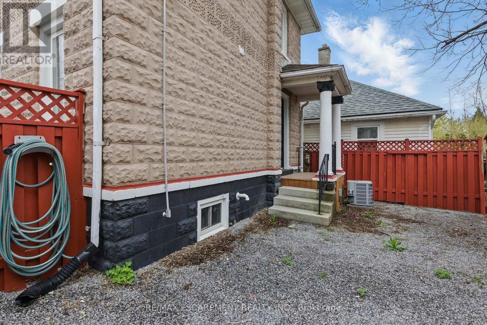 2 BERRYMAN AVENUE Image 25