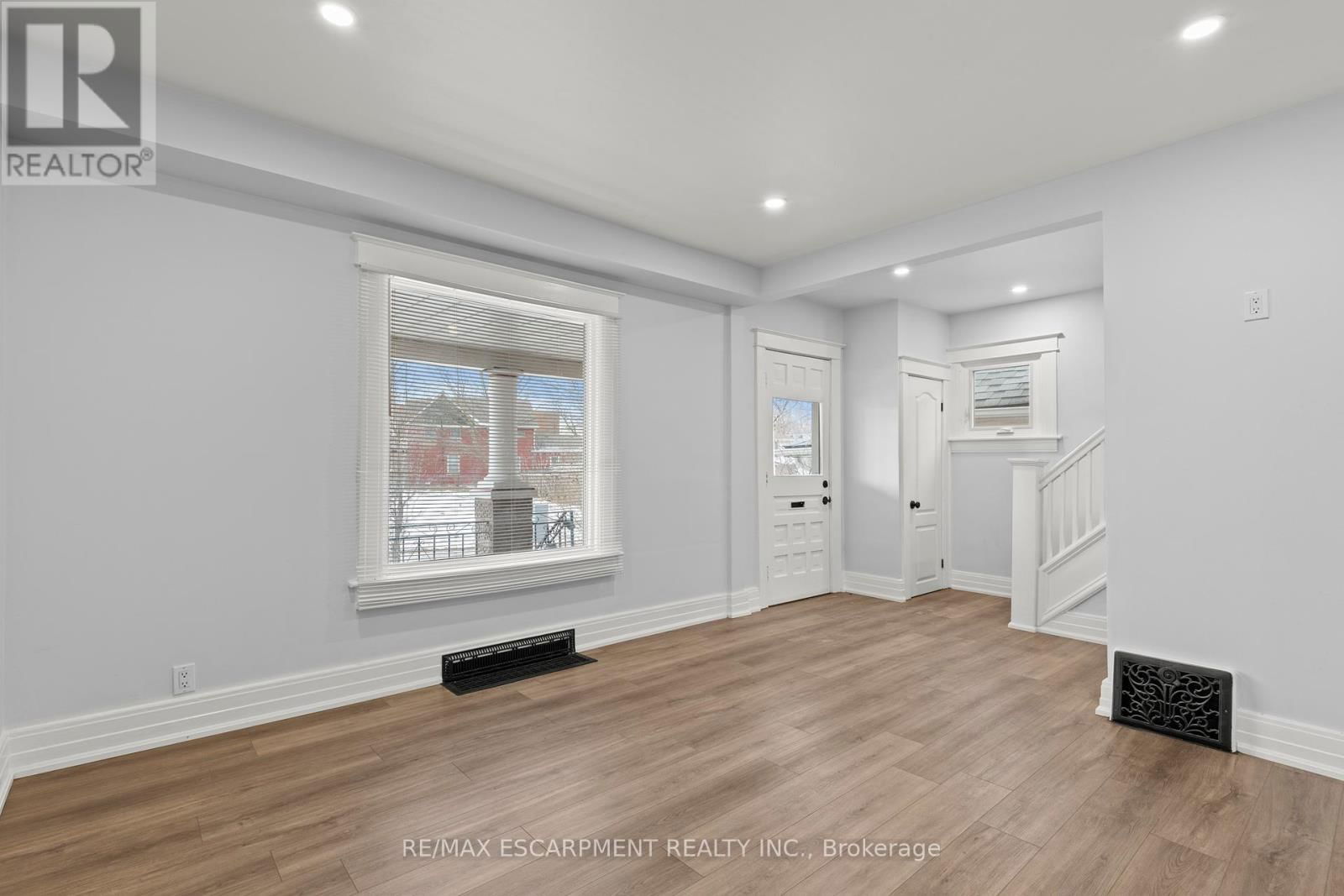 2 BERRYMAN AVENUE Image 8