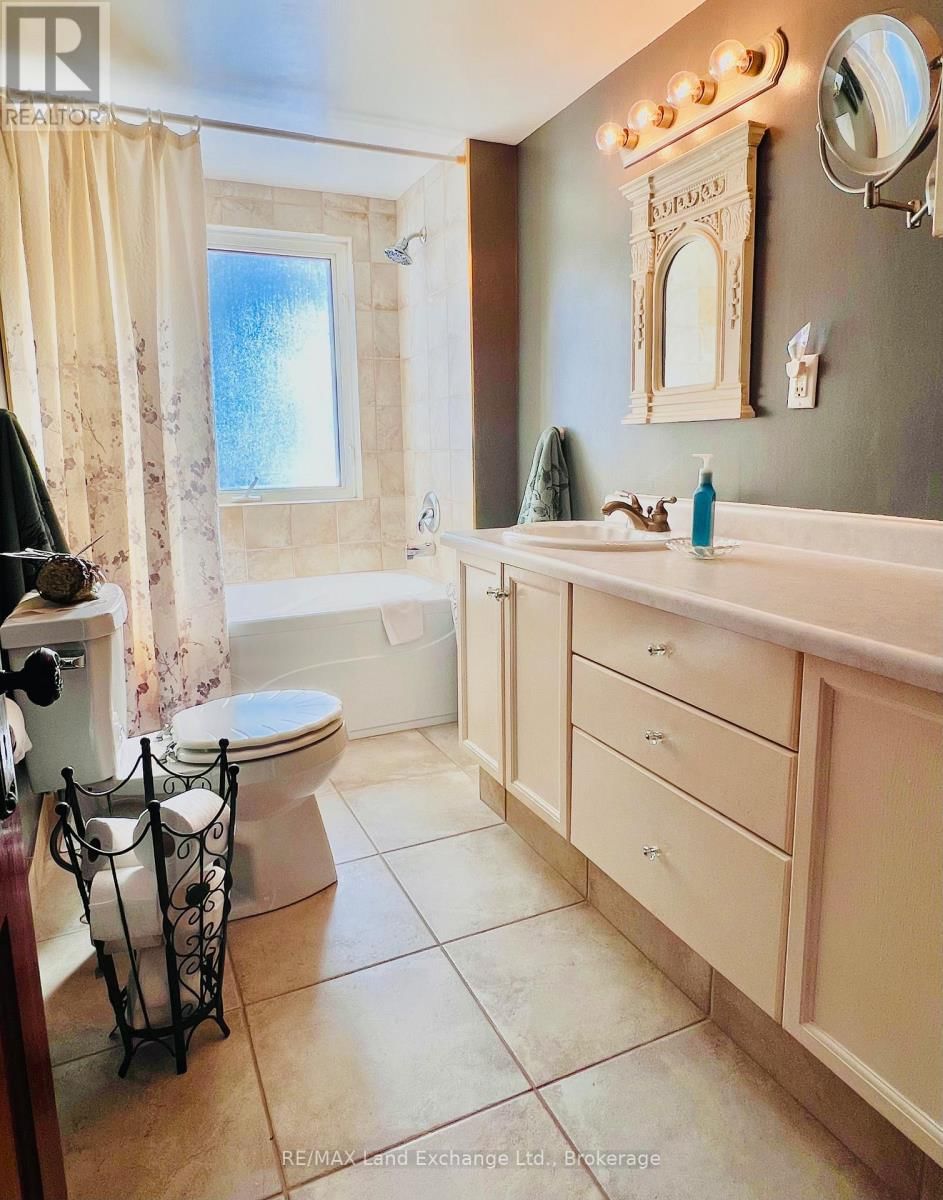429 HAVELOCK STREET Image 23