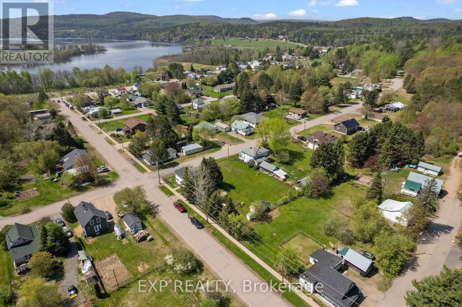 00 CASEY STREET Image 9