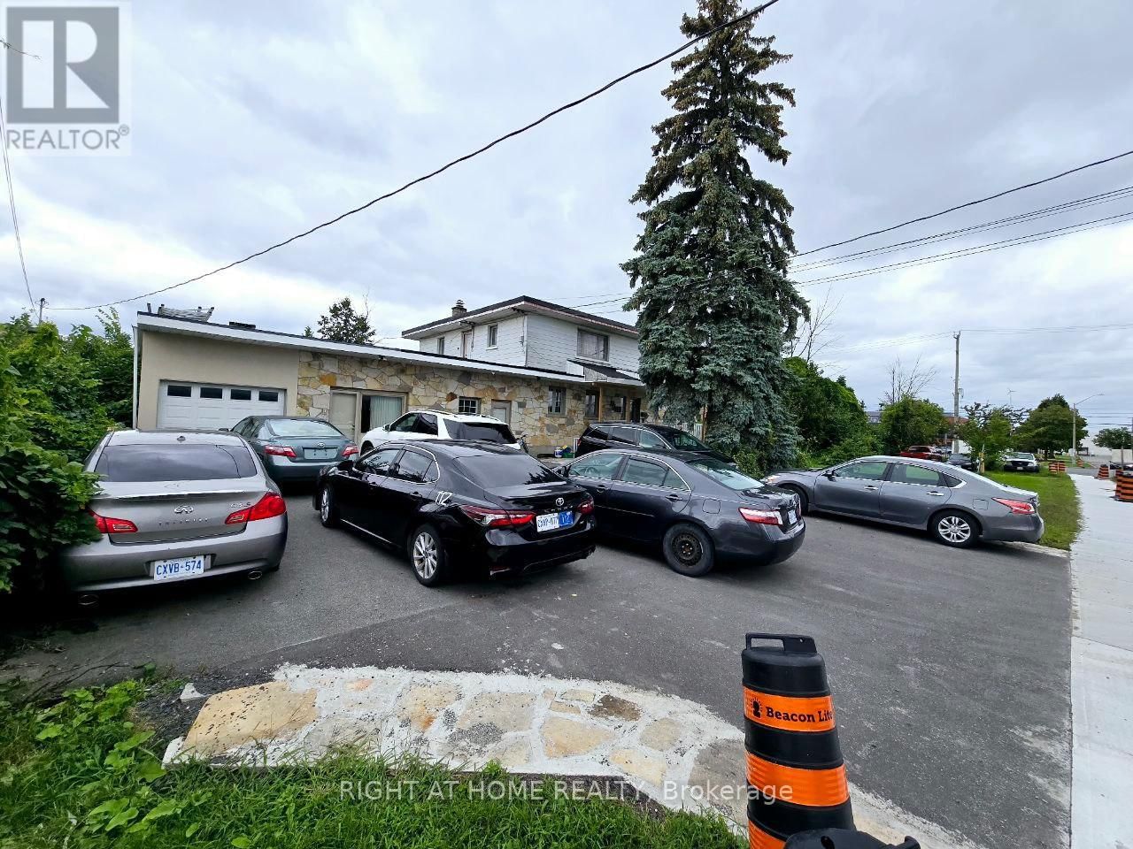 1196 RAINBOW STREET Image 21