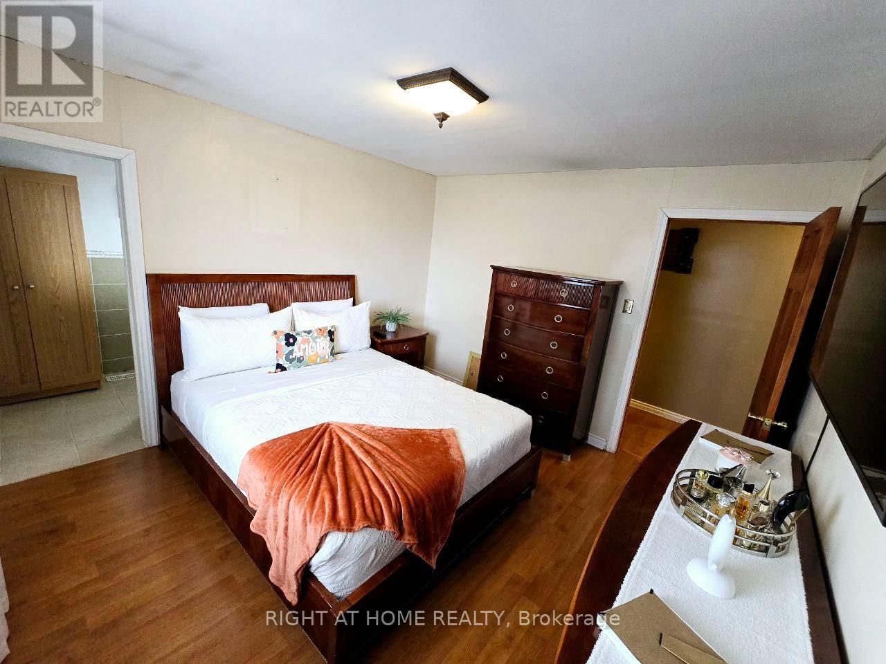1196 RAINBOW STREET Image 4