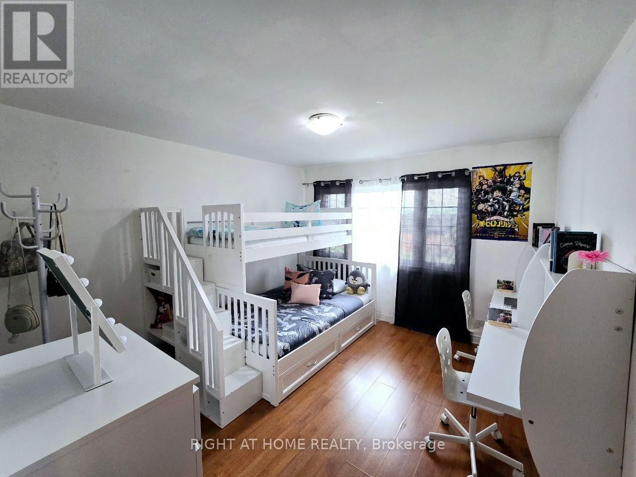 1196 RAINBOW STREET Image 5