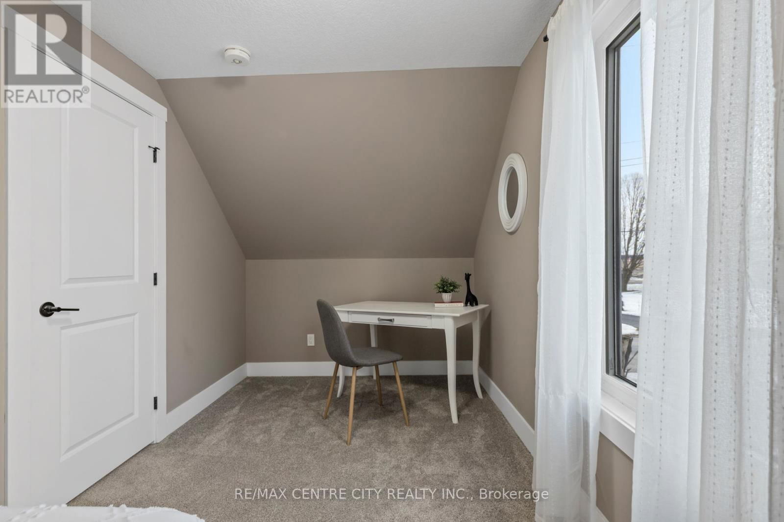 7957 ARGYLE STREET Image 19