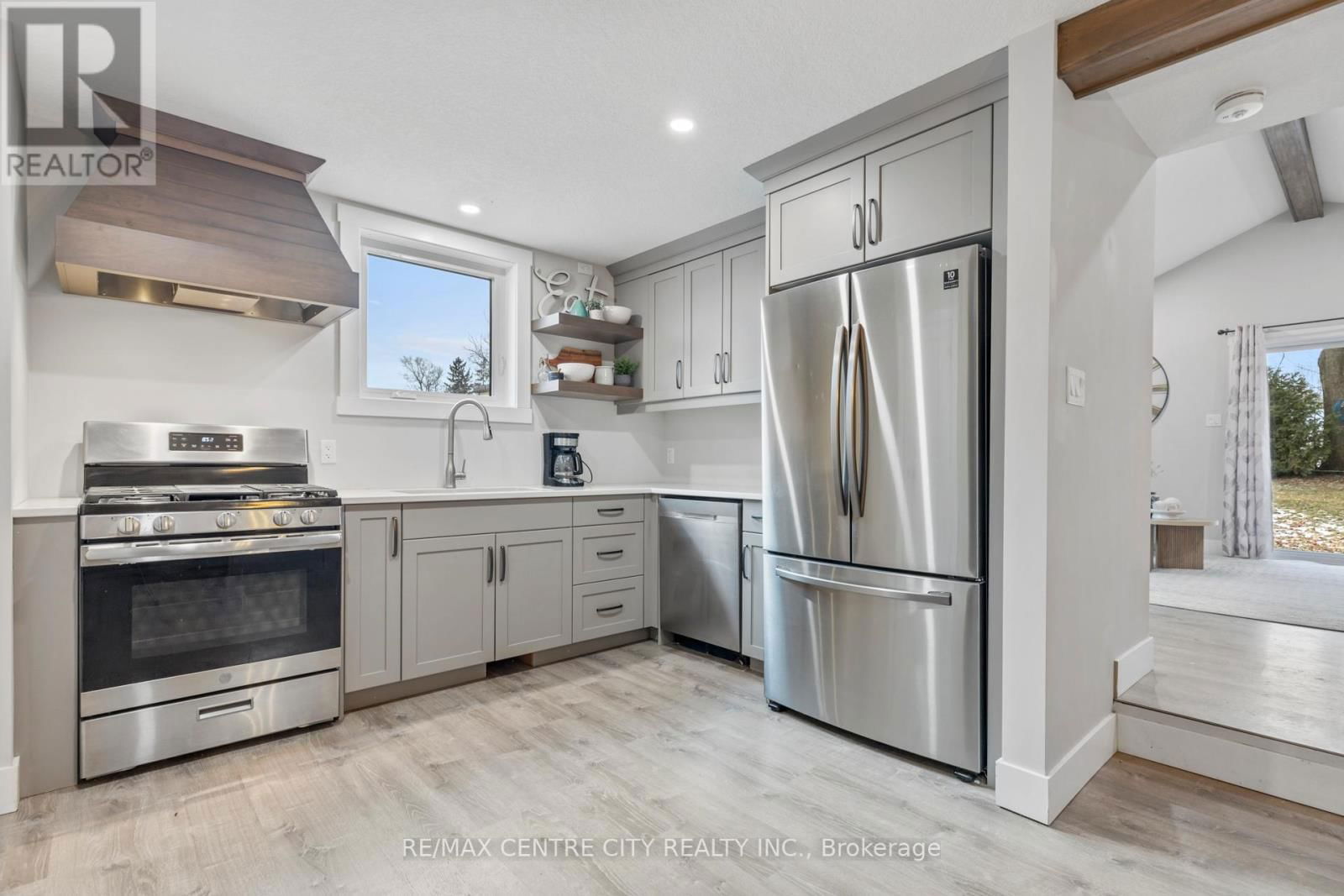 7957 ARGYLE STREET Image 7