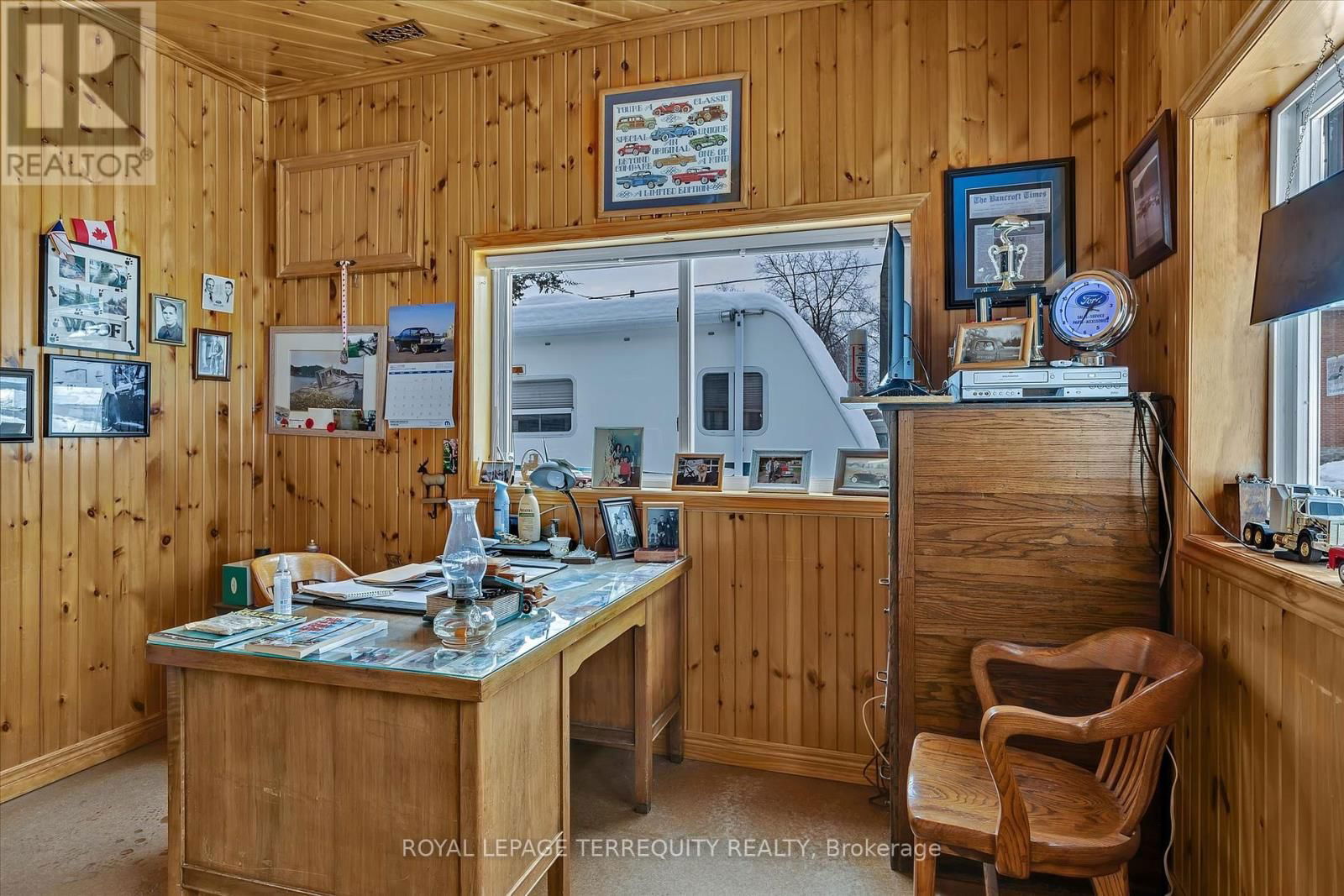 119 BRIDGE STREET WEST Image 12