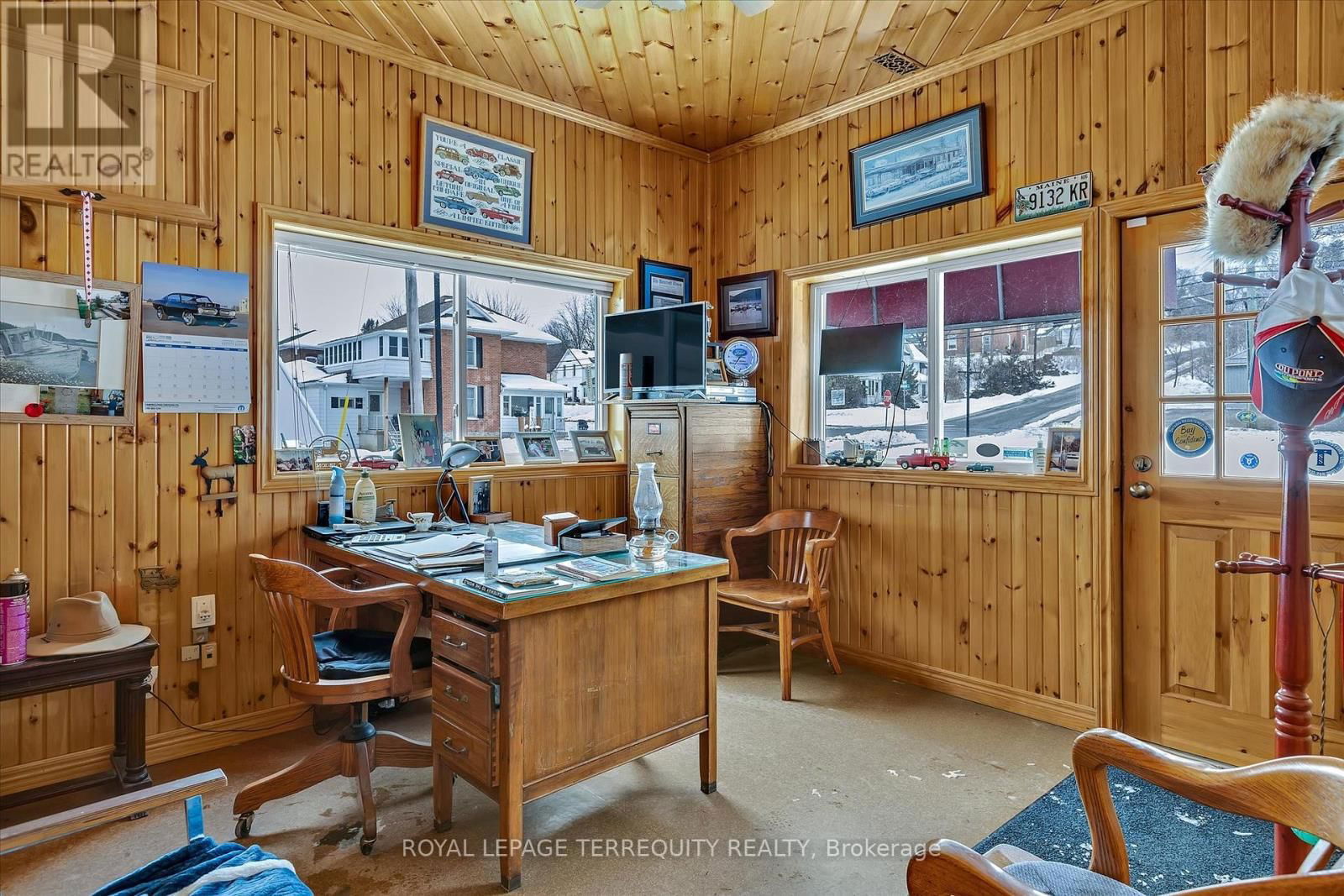 119 BRIDGE STREET WEST Image 14