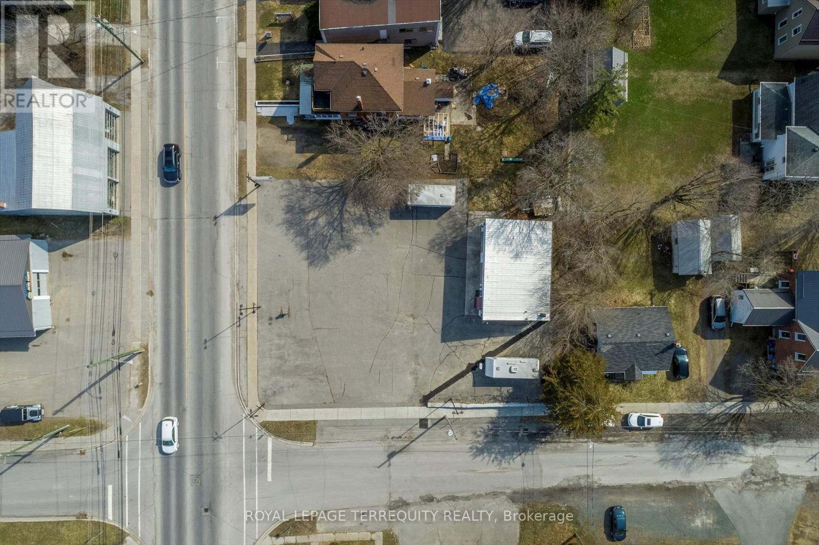 119 BRIDGE STREET WEST Image 26