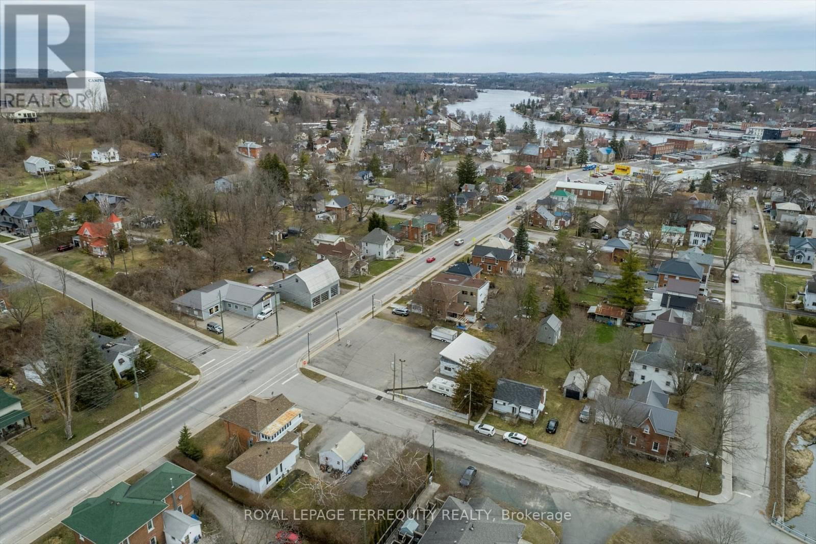 119 BRIDGE STREET WEST Image 27