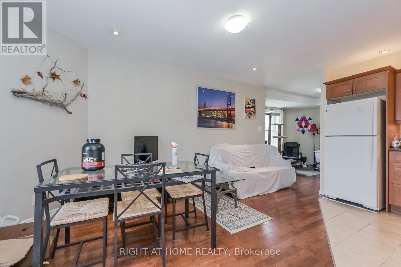 210 YORK STREET Image 19
