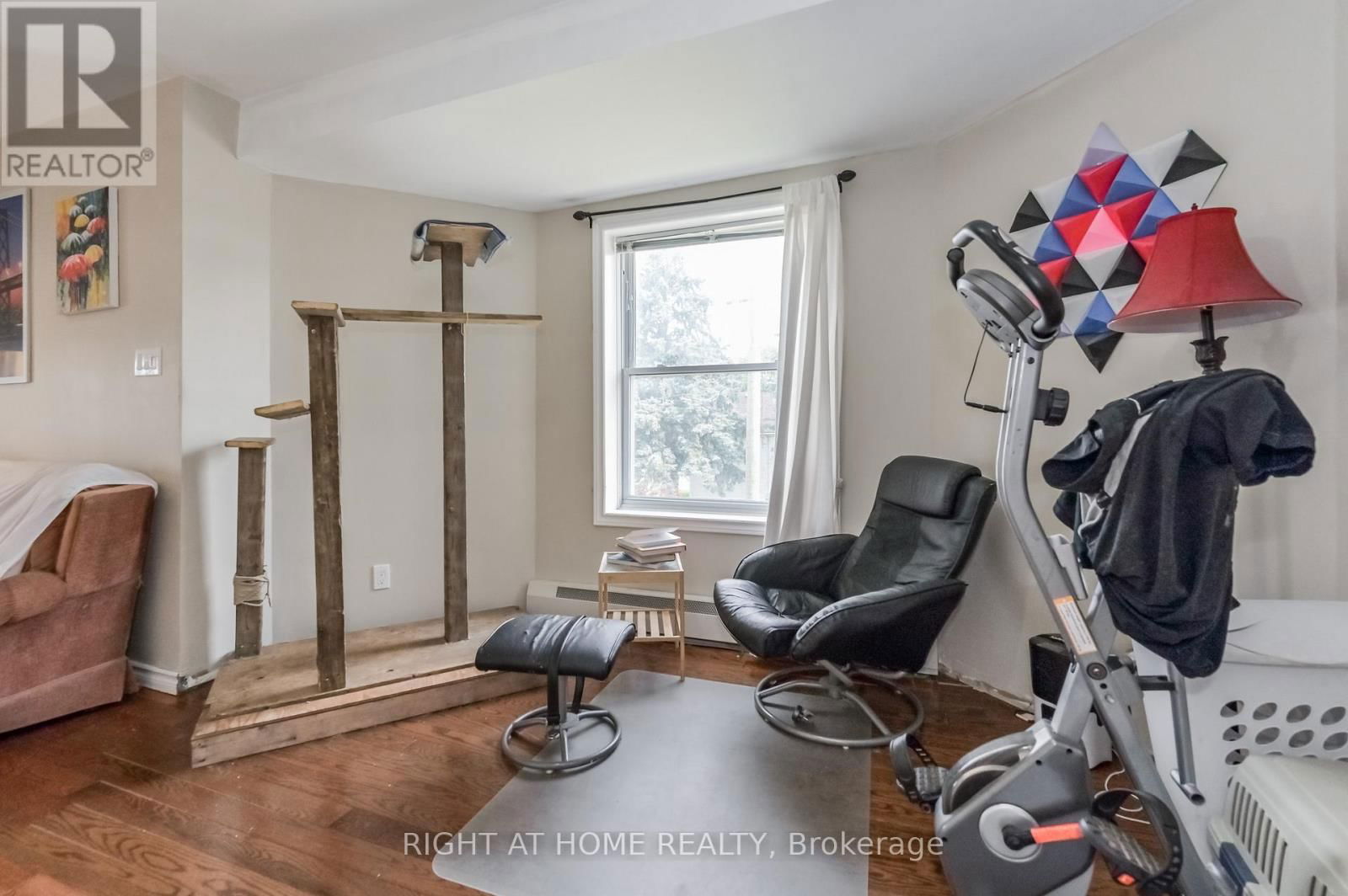 210 YORK STREET Image 22