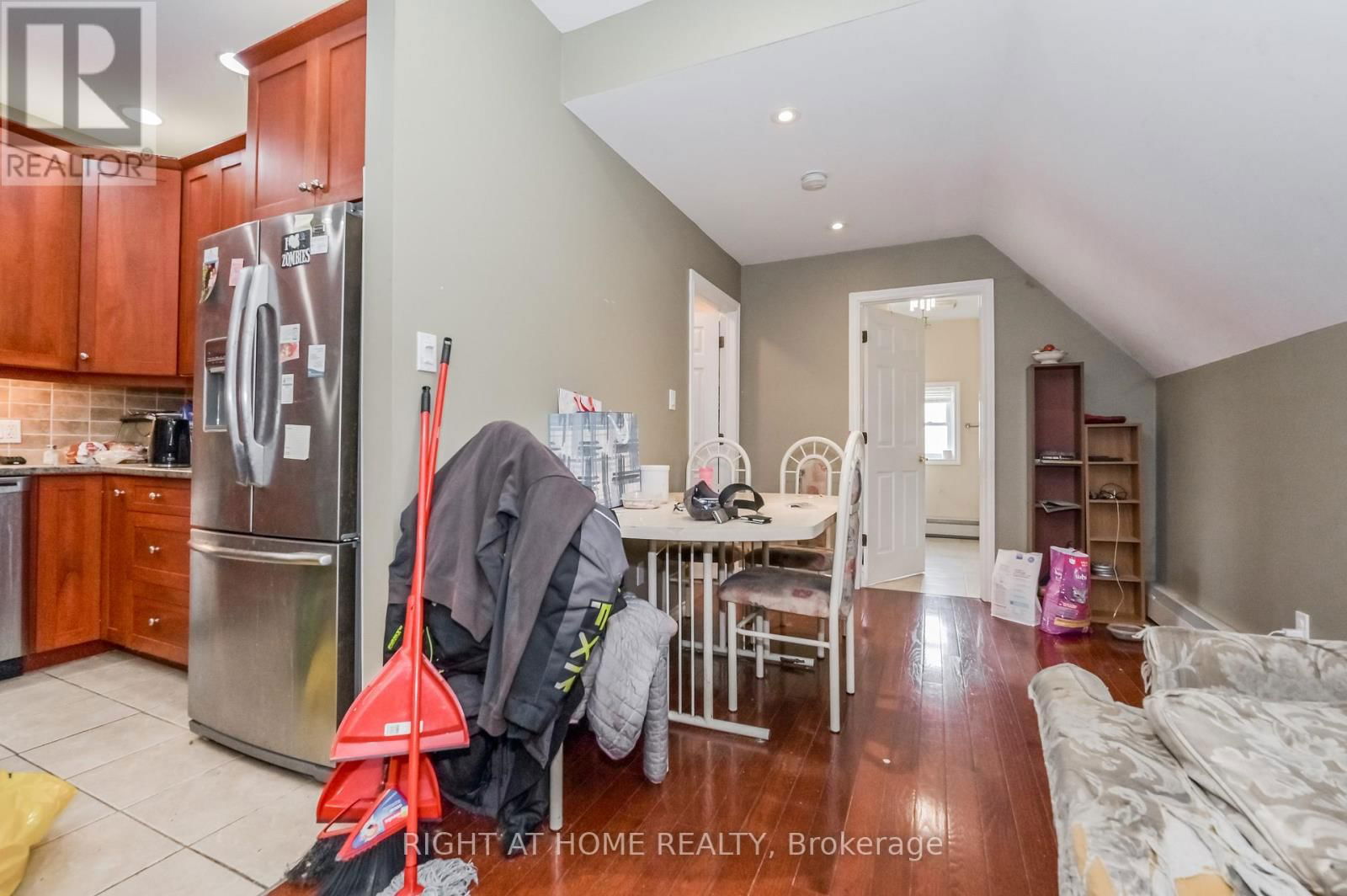 210 YORK STREET Image 37