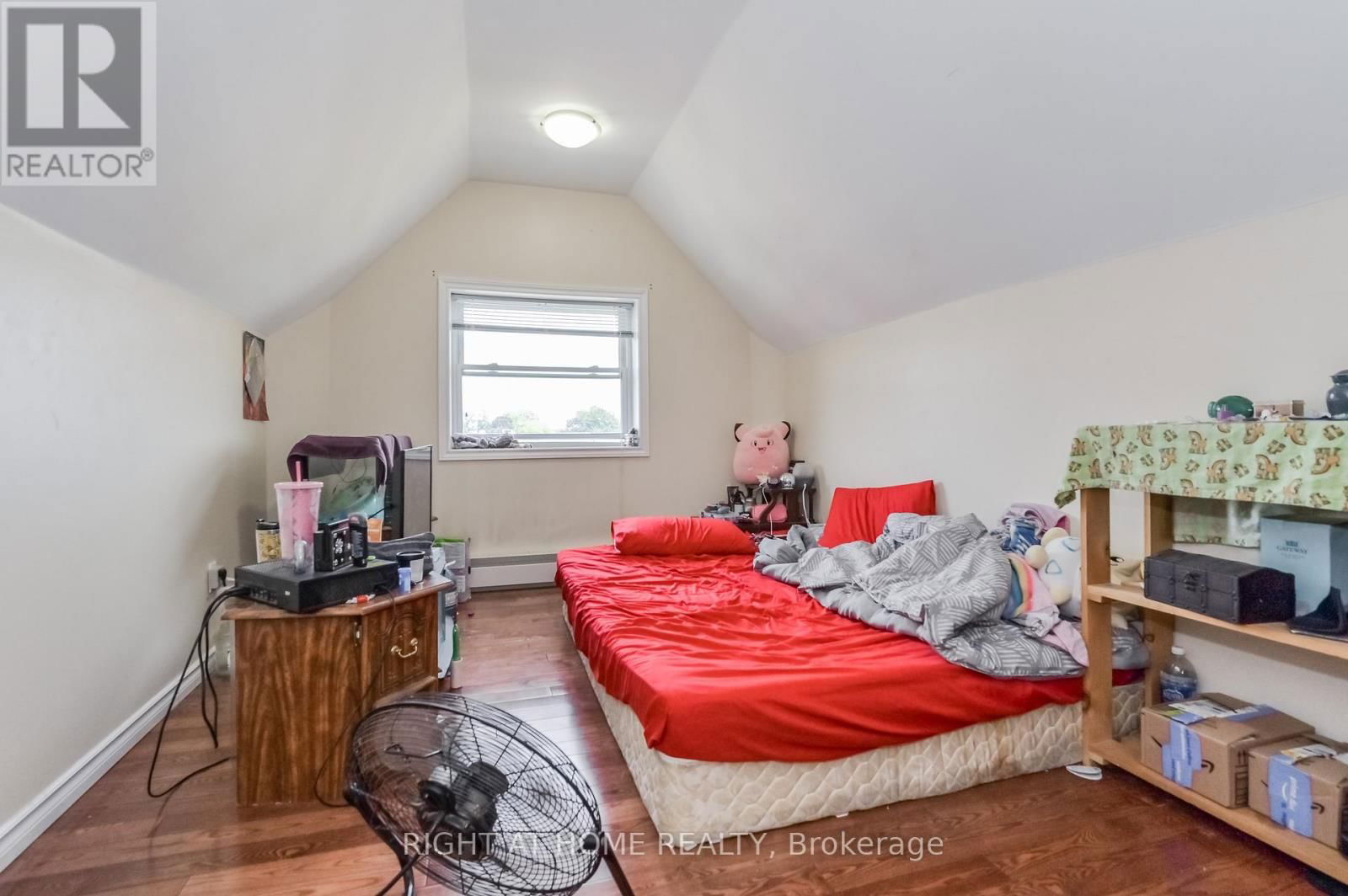 210 YORK STREET Image 39