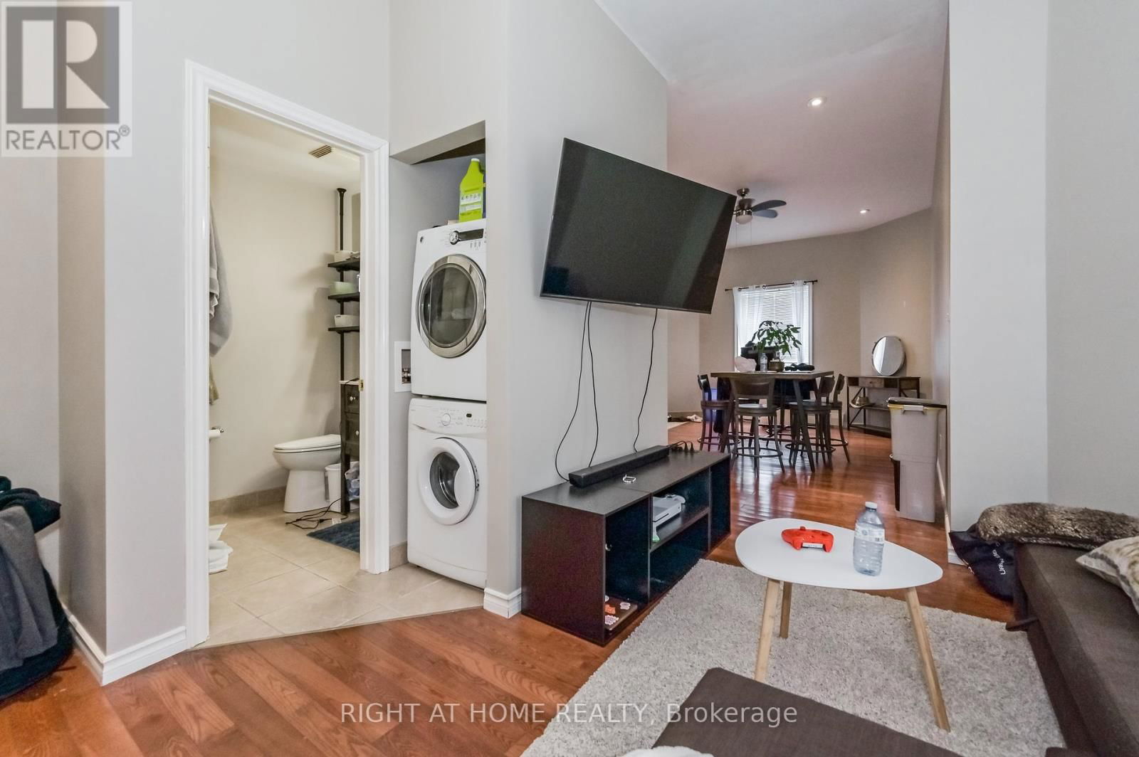 210 YORK STREET Image 7