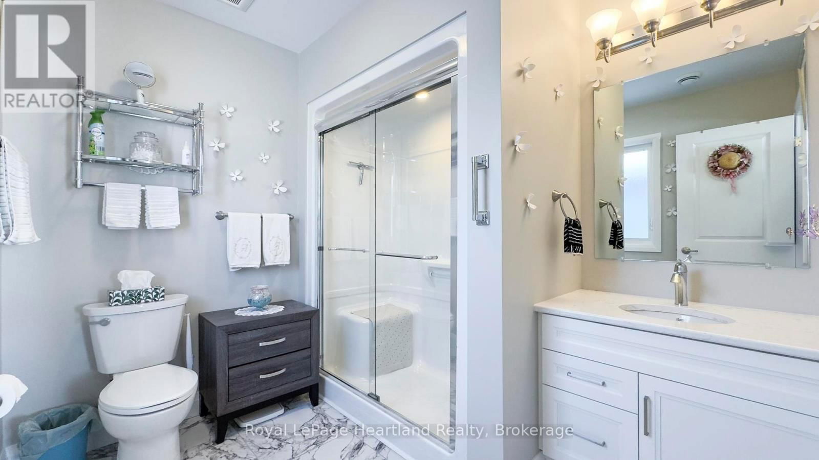 273 LAKE BREEZE DRIVE Image 30