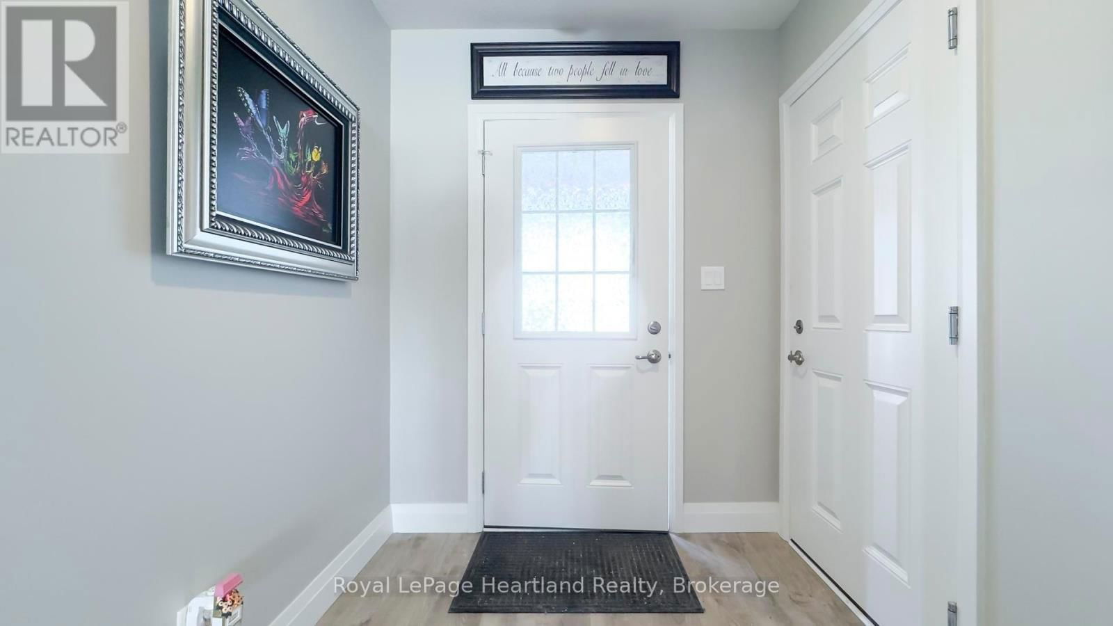 273 LAKE BREEZE DRIVE Image 6