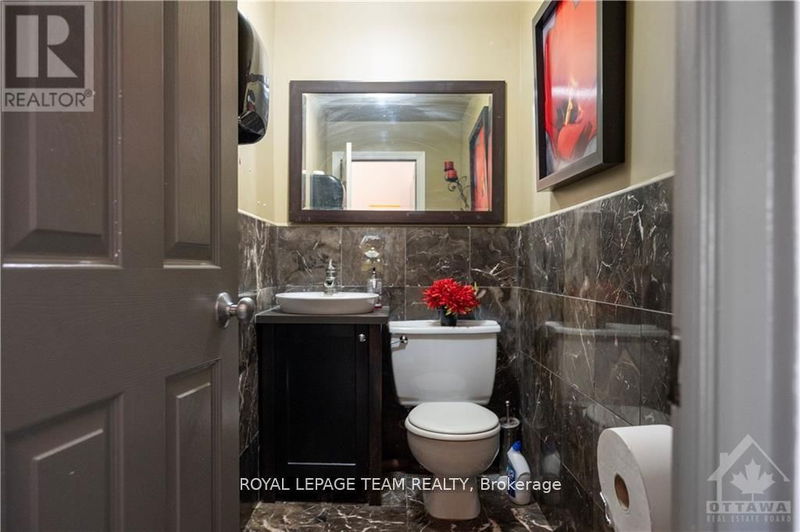 Image #1 of Restaurant for Sale at Munster, Ottawa, Ontario