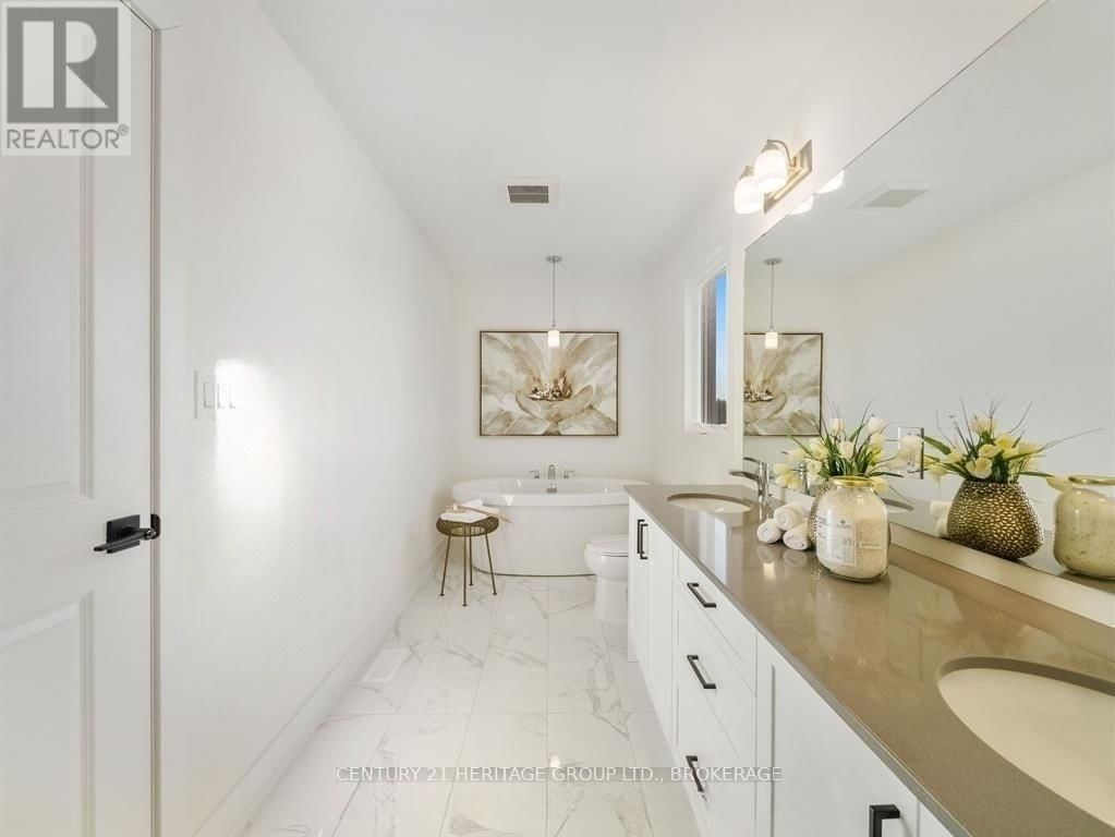 61 DUSENBURY DRIVE Image 17
