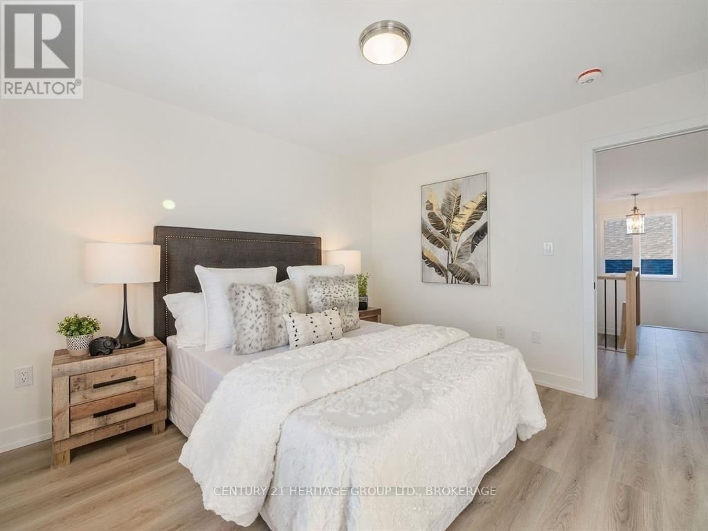 61 DUSENBURY DRIVE Image 5