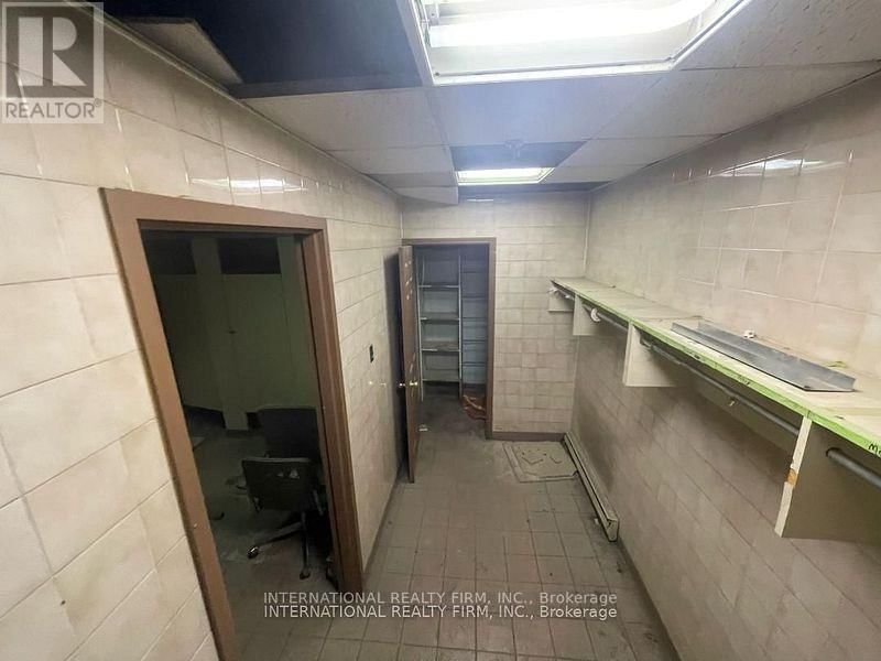 810 TECHNOLOGY DRIVE Image 1