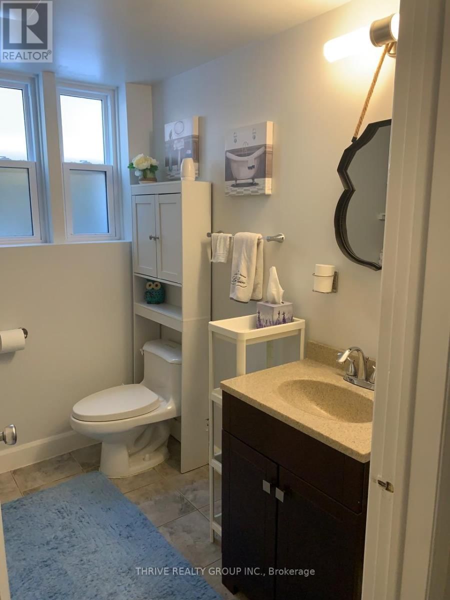 Lower Unit - 1279 DUNDAS STREET Image 12