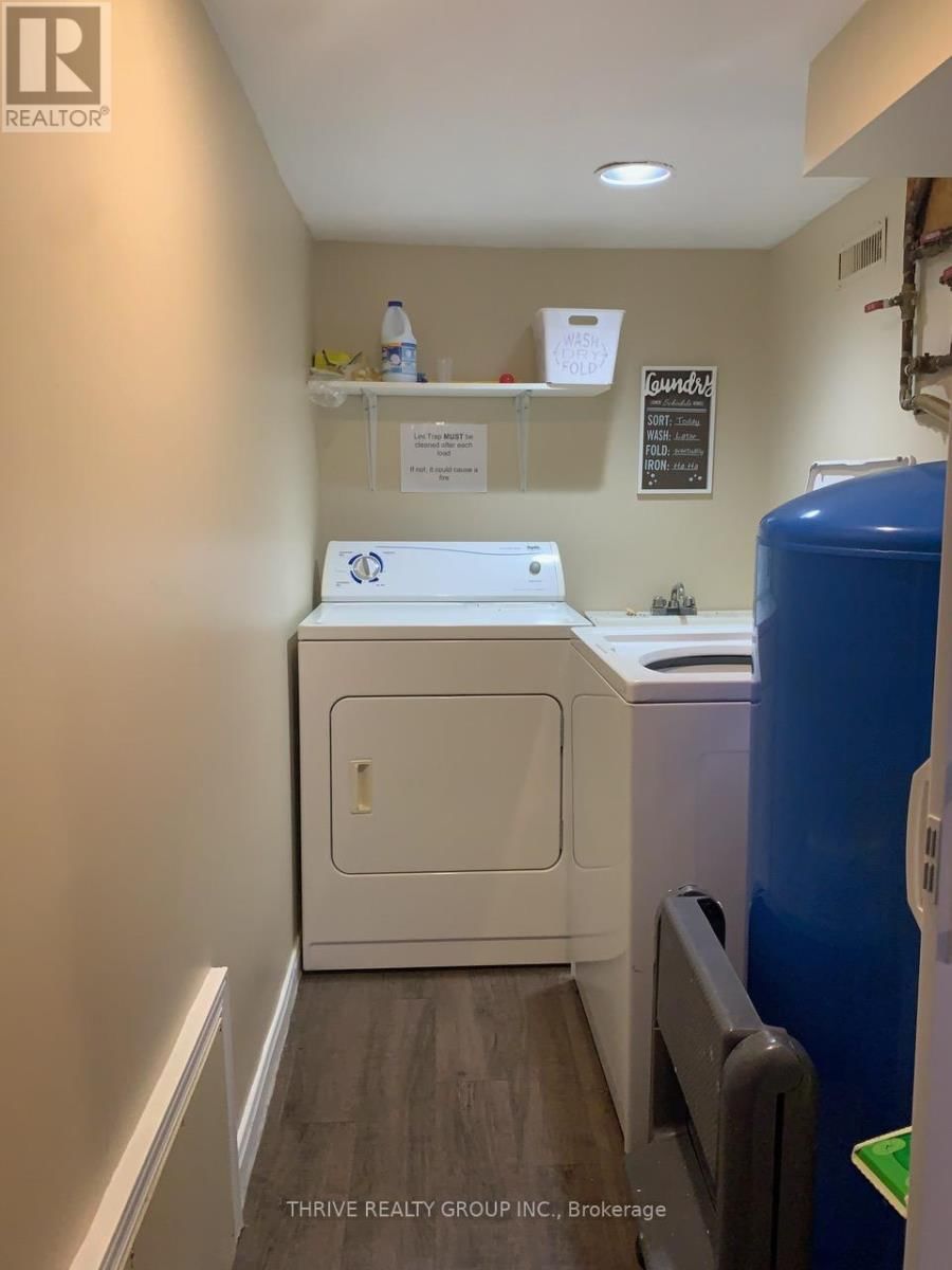 Lower Unit - 1279 DUNDAS STREET Image 13