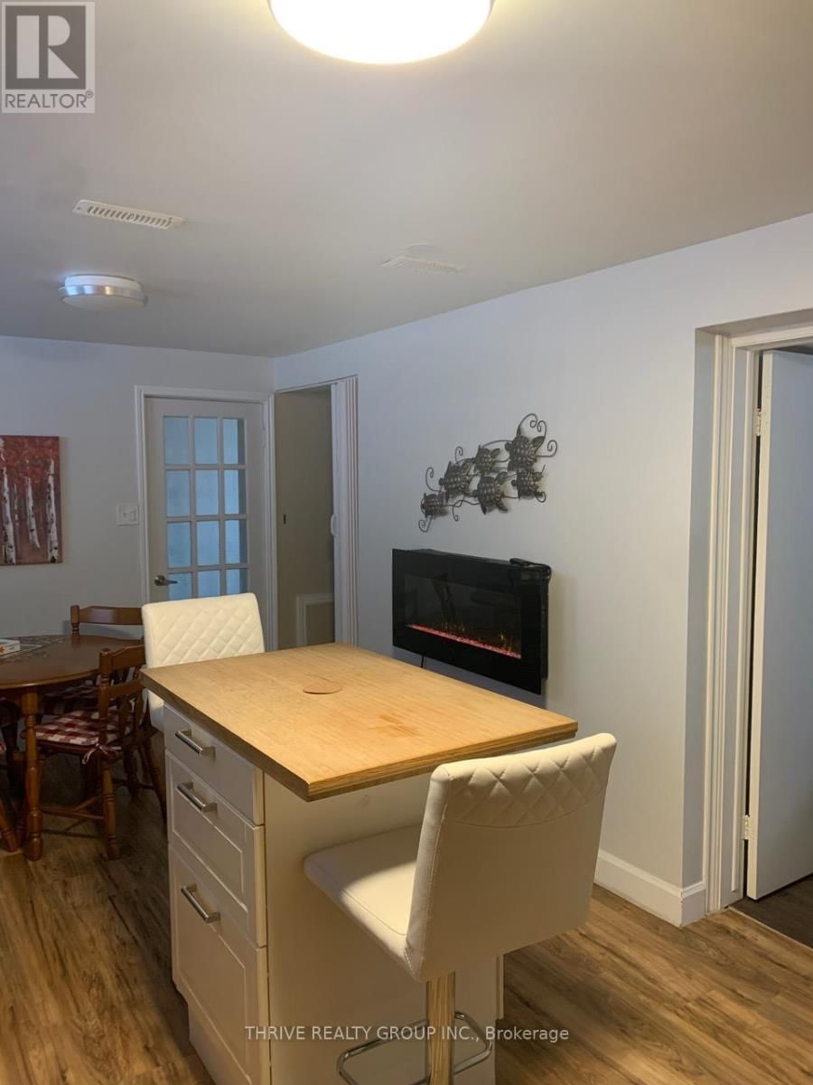 Lower Unit - 1279 DUNDAS STREET Image 6