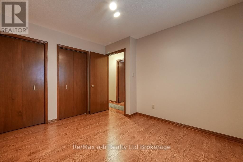 273 WHITING STREET Image 21