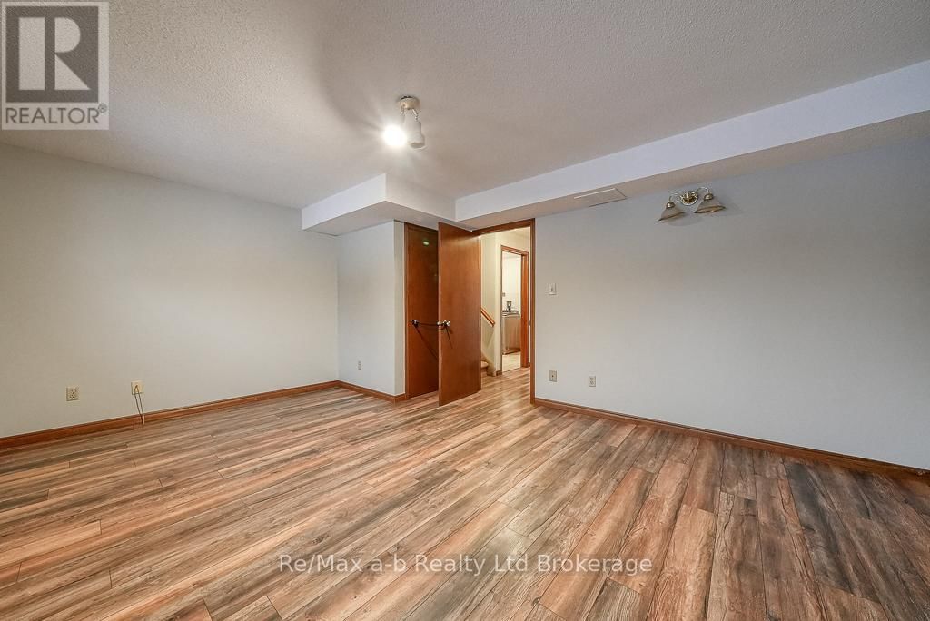 273 WHITING STREET Image 26