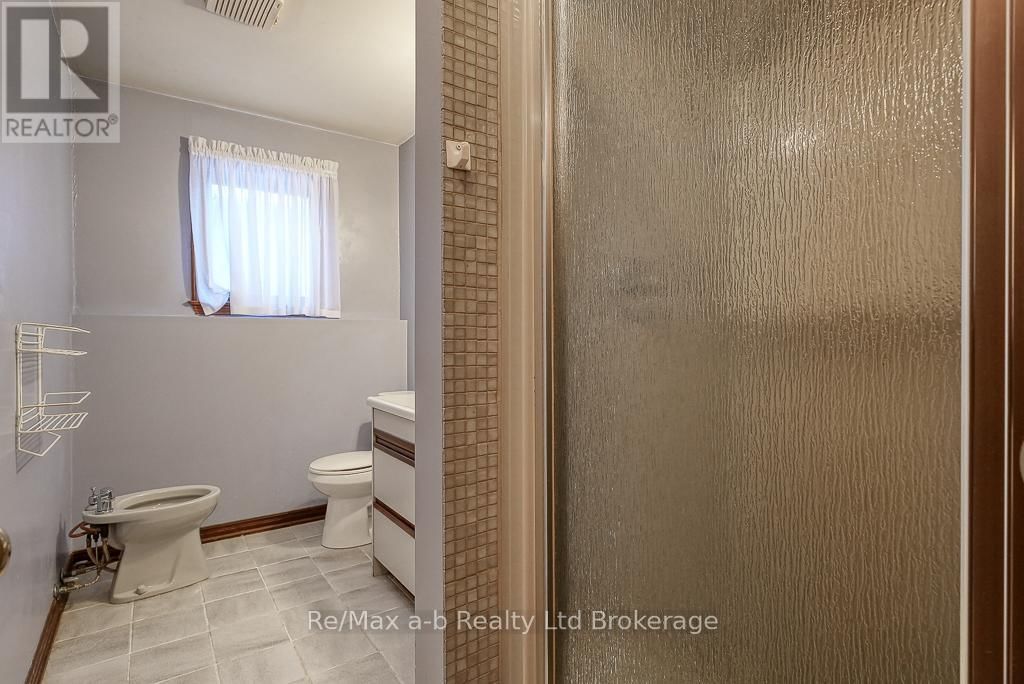 273 WHITING STREET Image 31