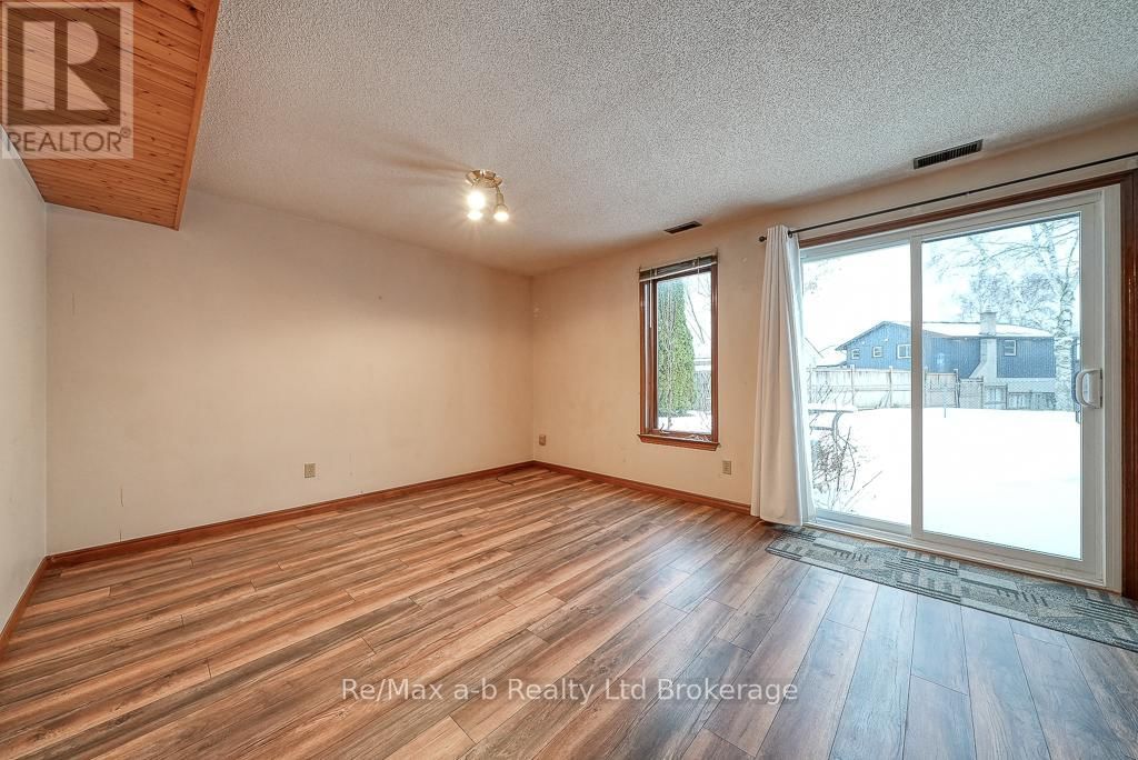 273 WHITING STREET Image 35