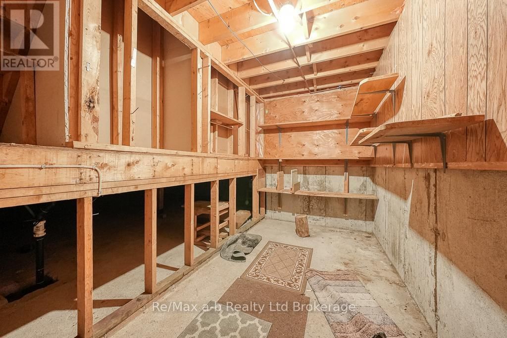 273 WHITING STREET Image 37