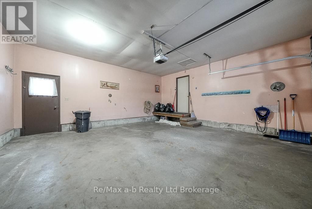 273 WHITING STREET Image 39