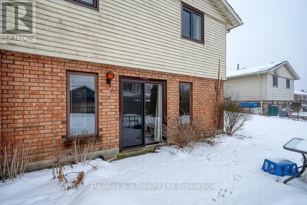 273 WHITING STREET Image 6