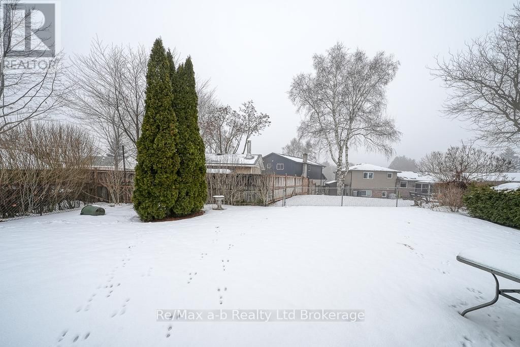 273 WHITING STREET Image 7