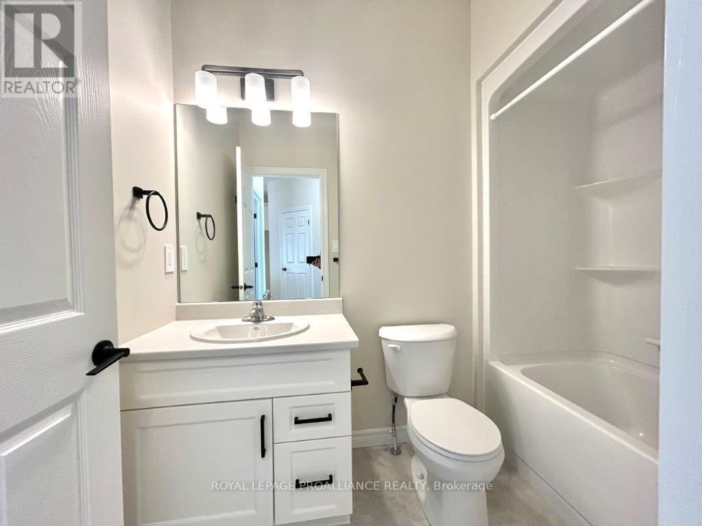 43 ATHABASKA DRIVE Image 10