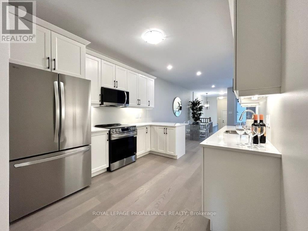 43 ATHABASKA DRIVE Image 12