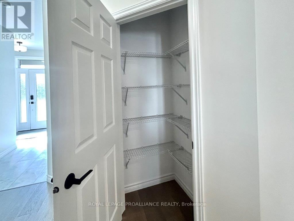 43 ATHABASKA DRIVE Image 13