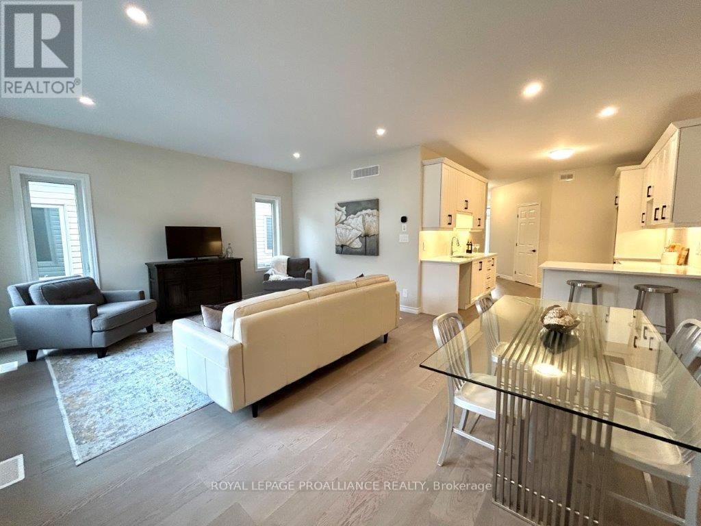 43 ATHABASKA DRIVE Image 16